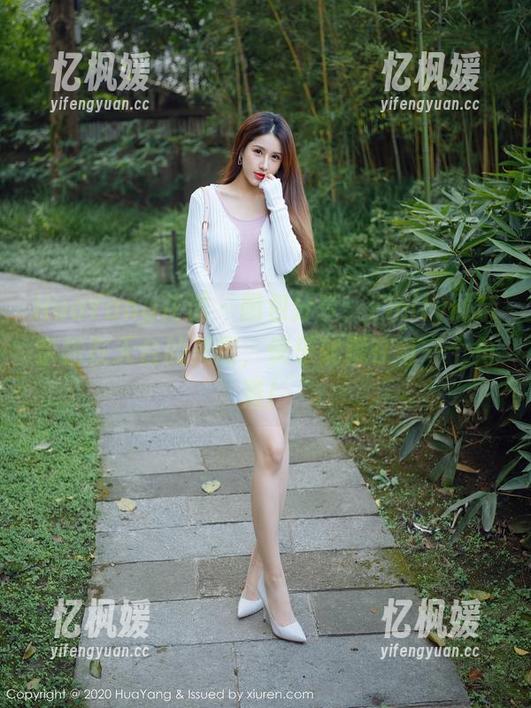 HuaYang花漾 - 图包分享：Emily顾奈奈酱在天台的美图，快乐就藏在每一个角落！