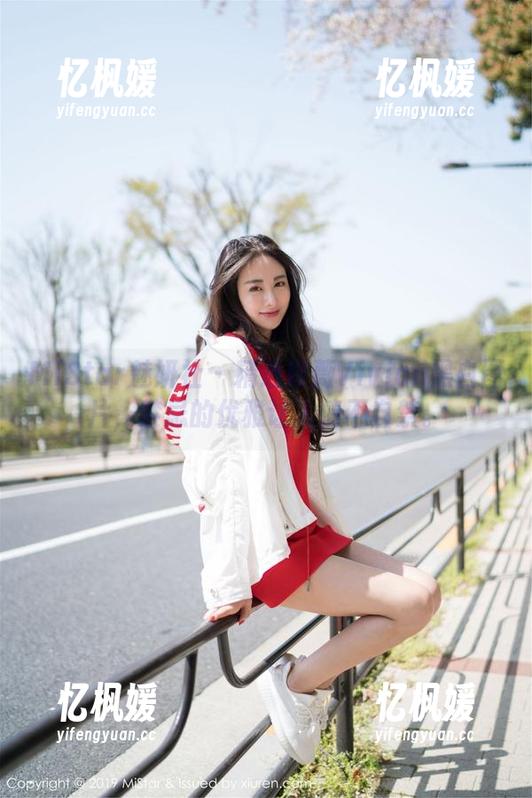 MiStar魅妍社-妤薇Vivian MiStar魅妍社 - 精选妤薇Vivian黑白图片,禁忌的优雅让人情不自禁。