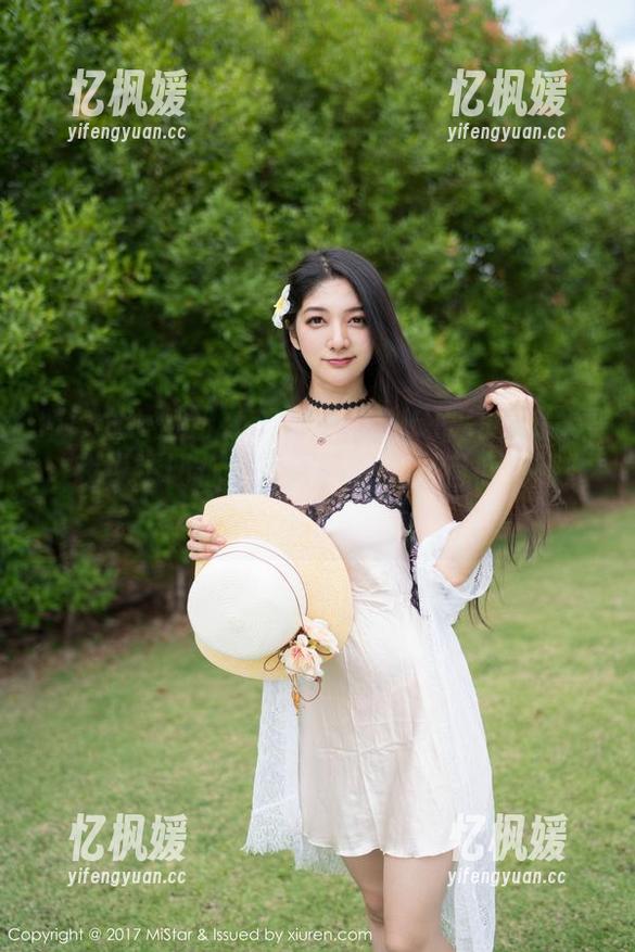 MiStar魅妍社-陈雅漫VICKY MiStar魅妍社 - 陈雅漫VICKY的作品集:我说透明你别担心,肯定只有心灵裸露哦!