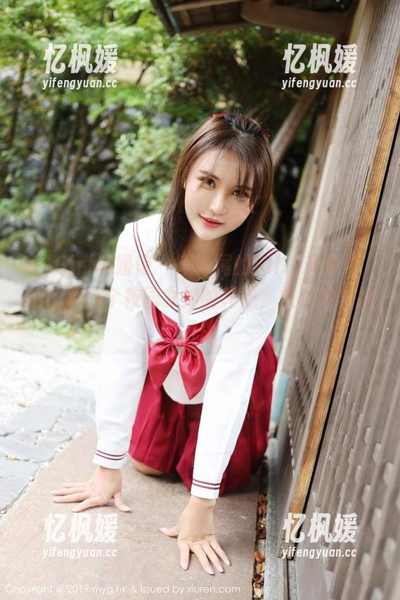 MyGirl美媛馆-Ellie艾栗栗 MyGirl美媛馆 - 双马尾的Ellie艾栗栗,活脱脱一个校园女神的样子,恨不得多拍几张