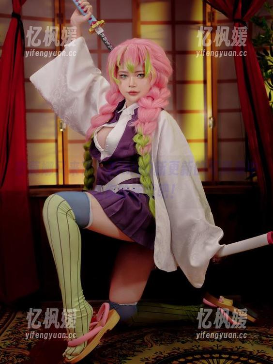 ZinieQ 奈莫娜又来了,ZinieQ新更新的写真集中找你的新爱吧!