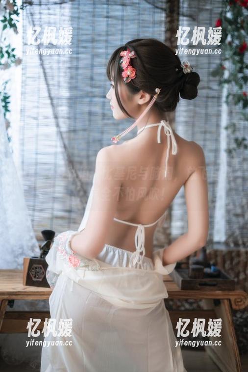 三度_69私拍：比基尼与脑洞，放飞自我，完全不怕风吹！