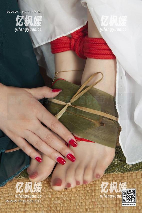 丽柜 - 伊园学妹作品，福利无敌，心都要飞出去了！