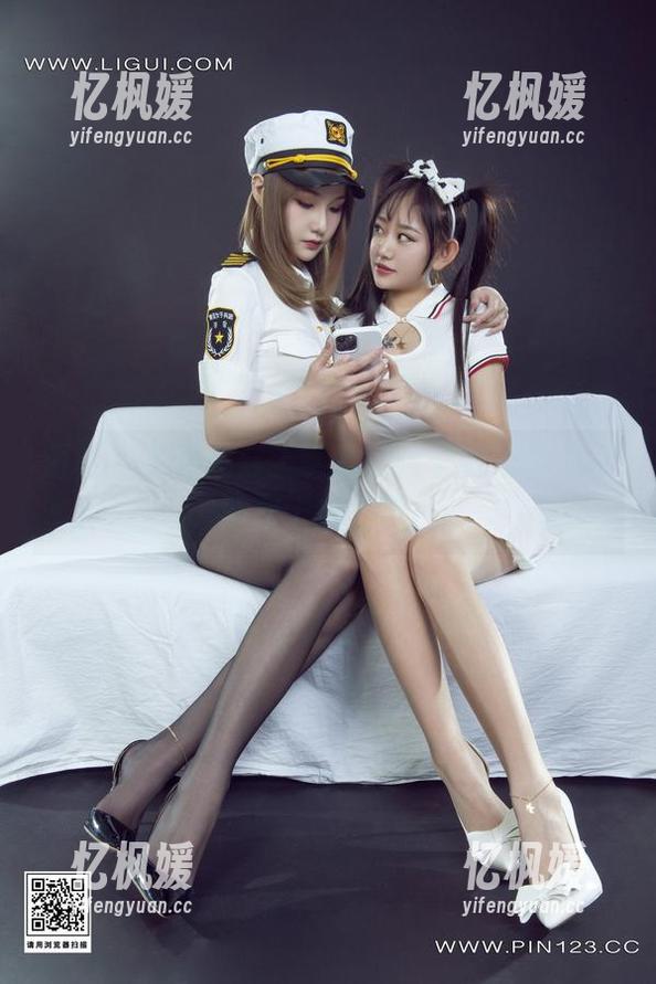 丽柜 - 当琳达穿上制服，连壁纸都忍不住要穿上高跟鞋！