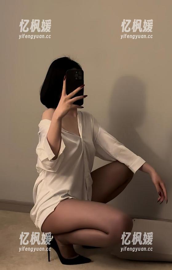 保守的二舅妈 微密圈 - 原图里保守的二舅妈的大片,性感粉色桃心已进入我的梦中,我可能需要心理辅导了。