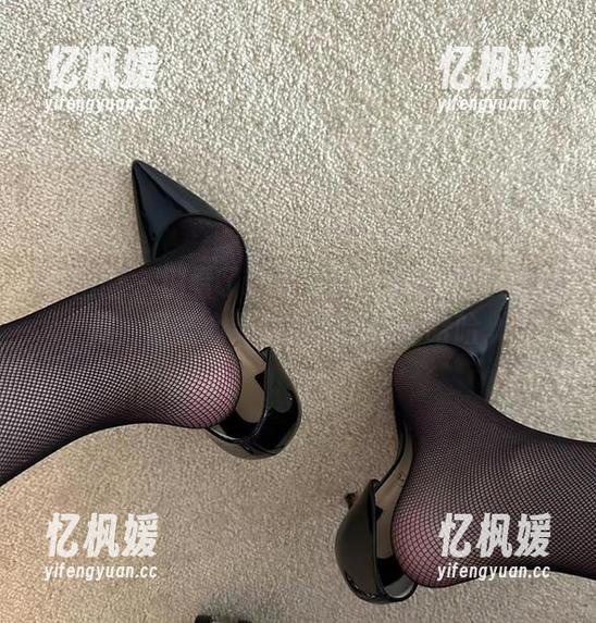 保守的二舅妈 微密圈 - 别看了!保守的二舅妈的校服收藏,直击心灵的校园回忆,哈哈。