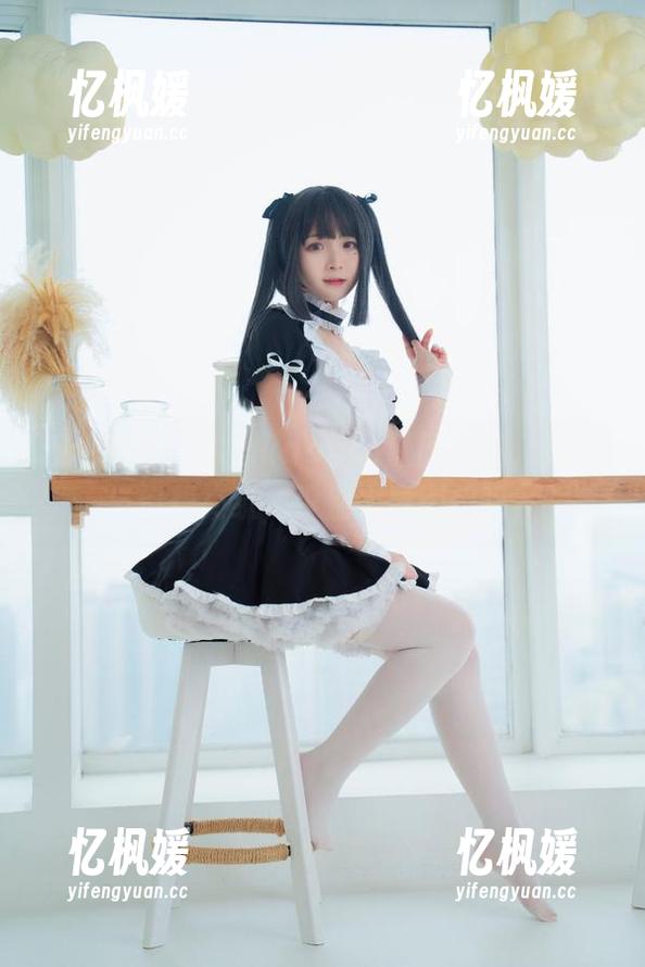 古川kagura 粉色通道:古川kagura原图精选,琐事与幻想交织,没别人要遐想吗?