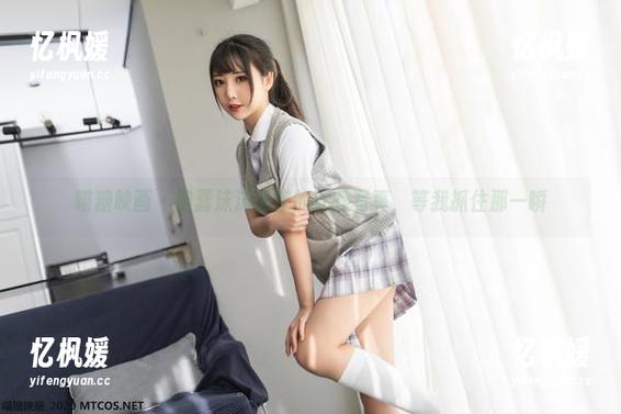 喵糖映画 - 被蠢沫沫诱惑的女孩写真，等我抓住那一瞬