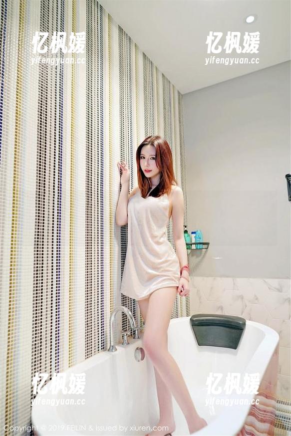 嗲囡囡-SiByl李思宁 嗲囡囡 - SiByl李思宁的连体衣写真:你以为我在见你?其实我是在看镜子