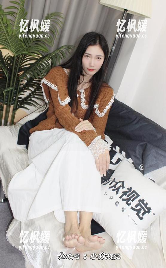 小众视觉-芳芳 小众视觉 - 以牛仔裤为名,芳芳的完美姿态,趁机趁现在免费下载!