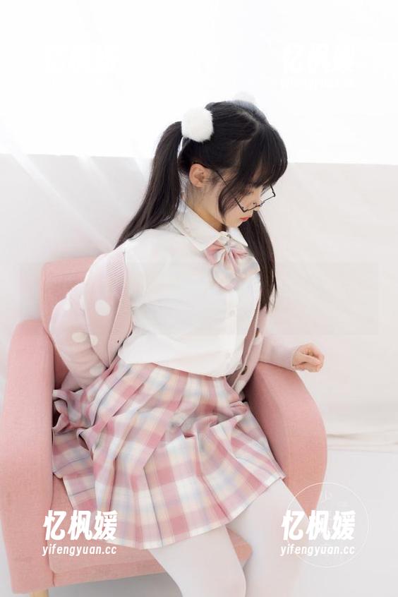 少女秩序-鹿可 少女秩序 - 破解长腿玄机:鹿可图库拍摄手册!