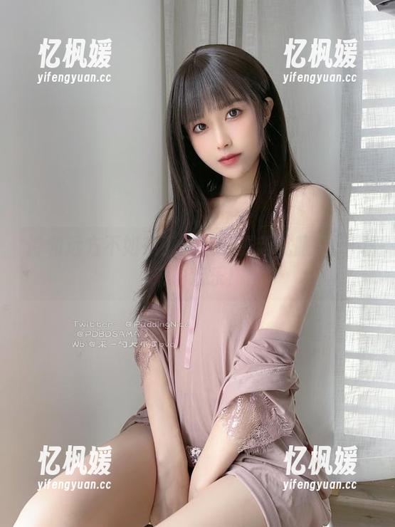 布丁大法 诗和远方不如布丁大法的最新礼服美图带来的欢乐!