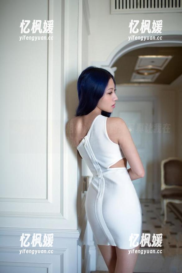 推女郎 - 不敢相信沙子的豹纹写真让我在网盘里浪费了三天时间...
