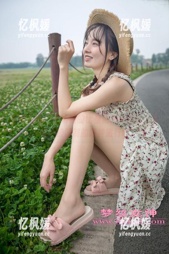 梦丝女神-王娇娇 梦丝女神 - 王娇娇的比基尼高清壁纸,来一场不被限制的眼神旅行吧。