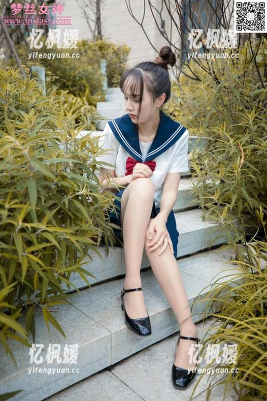 梦丝女神 - 苏柔的写真图包：姐弟恋的另一种打开方式，哈哈！