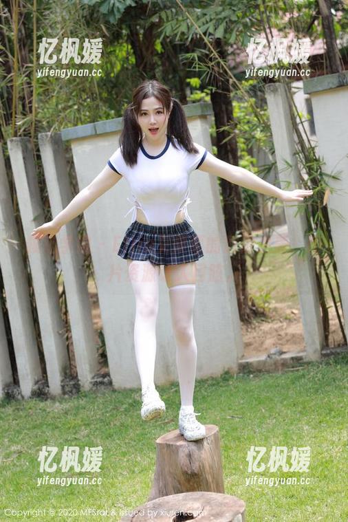 模范学院-Ellie艾栗栗 模范学院 - Ellie艾栗栗的透明之美,图片资源让人目眩。