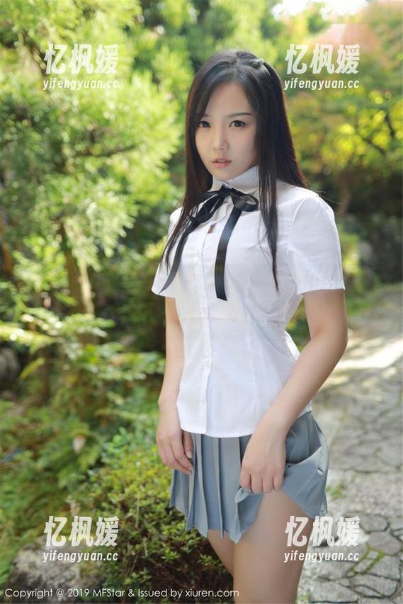 模范学院-欧阳美萱 模范学院 - 图片里的欧阳美萱和她的棉袜,下载是必须的!