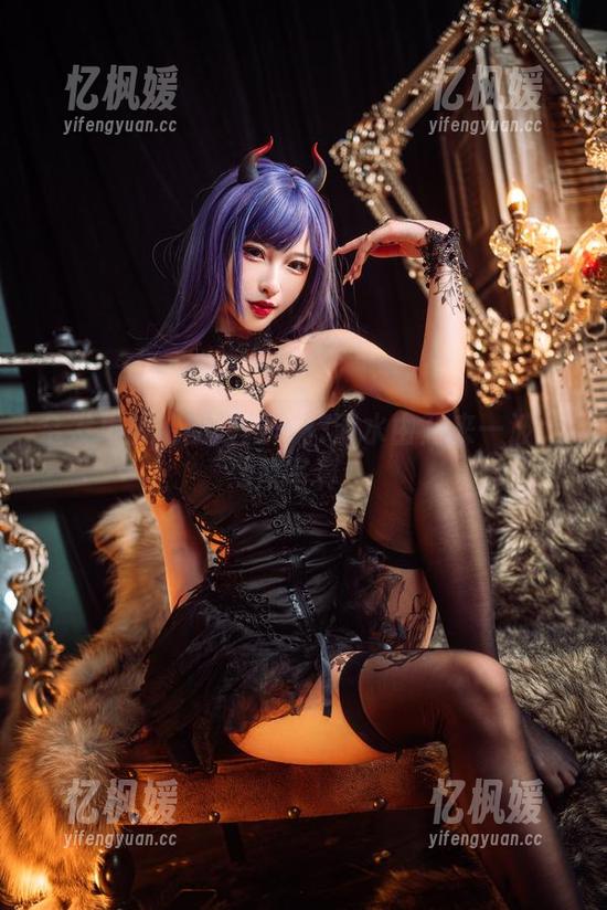 金发与旗袍的碰撞——清水由乃来一波cos风写真！