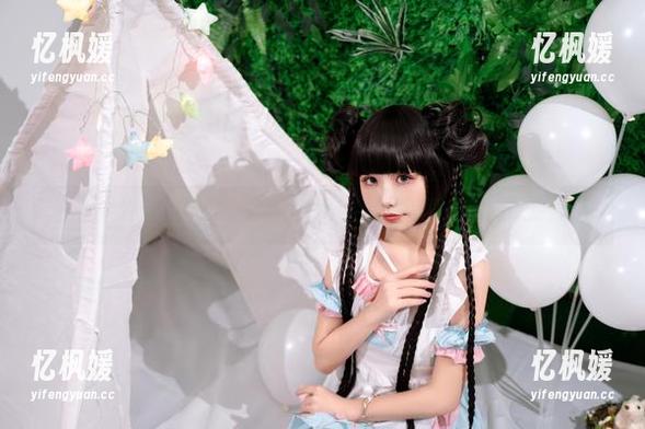 网袜迷踪：爆机少女喵小吉图库带你下载腿部的诱惑！