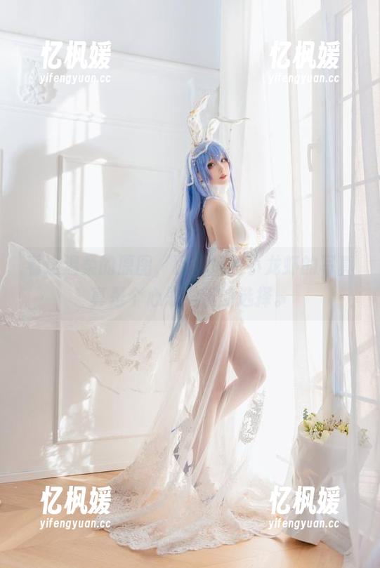 瓦斯塔亚小龙虾 看这温柔的原图,瓦斯塔亚小龙虾的写真真是个心思细腻的选择。