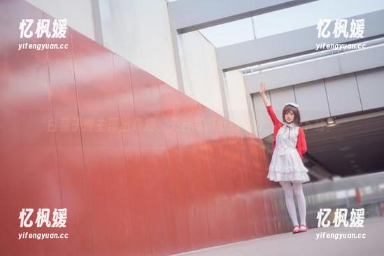 白易子教主 白易子教主再出奇招,天台写真我给满分,快去下载!