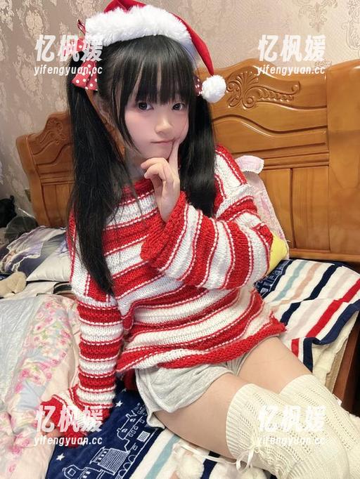 想收神沢永莉的圣诞礼物？在线盲盒，资源等你翻牌！