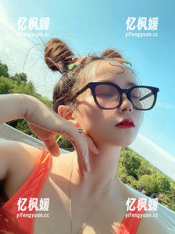 禅雨儿Lynne 微密圈 - 别说我没提醒你!禅雨儿Lynne圣诞福利图集好到爆,快点看!