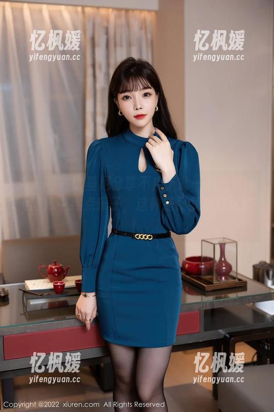 秀人网-九尾Ivy 秀人网 - 比基尼分享不止于此—从九尾Ivy图库中找点乐子,这种搭配我也想试试!