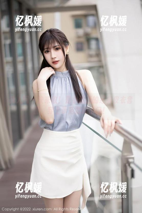 秀人网-是小逗逗 秀人网 - 快来收!是小逗逗的经典皮衣套图,穿上示范就能出门!