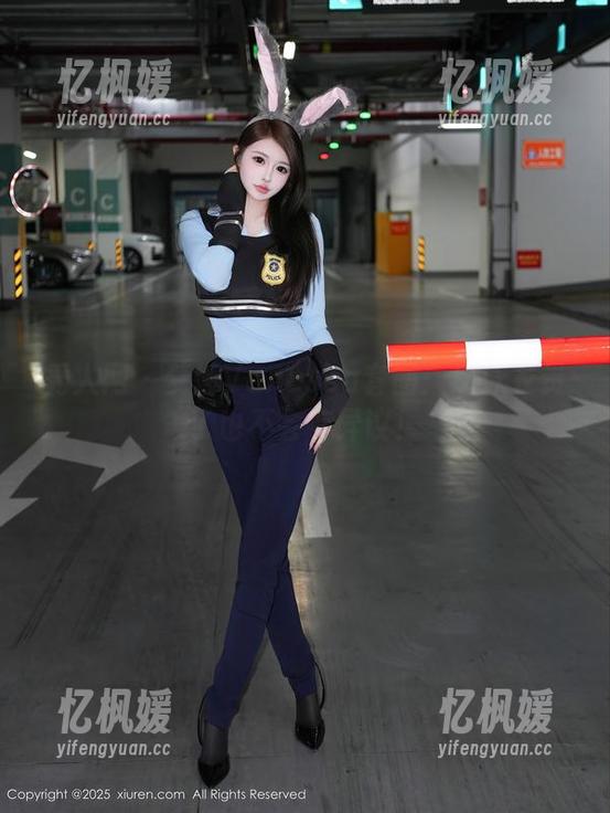 秀人网-梦娜Vanessa 秀人网 - 梦娜Vanessa套图:这泳衣贵了也不会有异议!