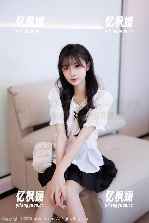 秀人网-王俪丁 秀人网 - 王俪丁的泳池合集——这个夏天最适合‘游泳’的姿势都在这儿!