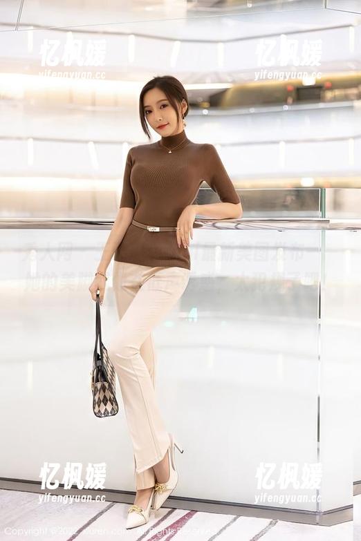 秀人网-王馨瑶yanni 秀人网 - 王馨瑶yanni最新美图发布——她的美脚就像在低声诱惑,太犯规了吧!