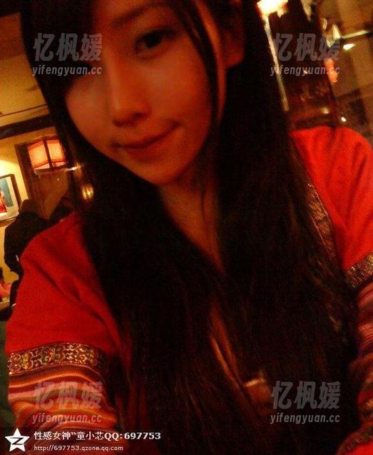 微密圈 - 黑丝袜下的魅惑，紫色哒豚豚带给你无与伦比的原图资源！