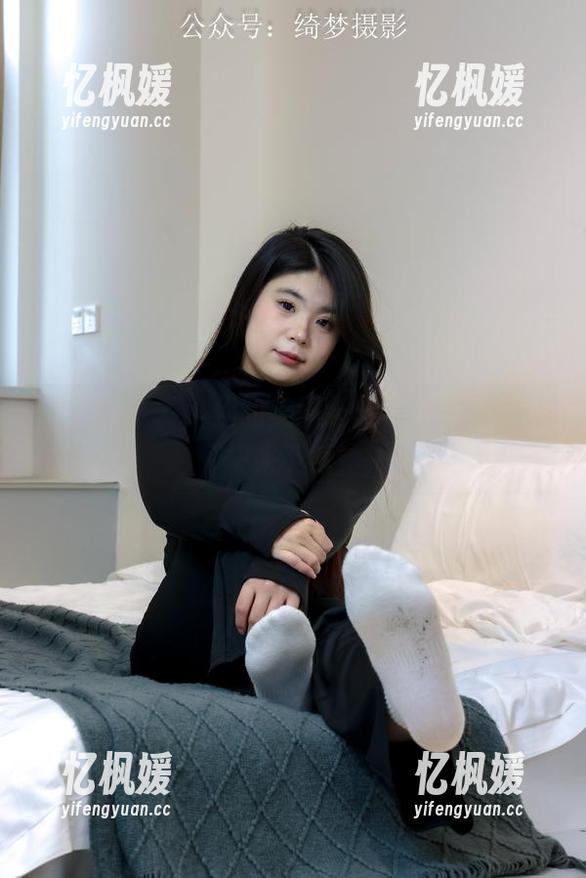 绮梦摄影 - 小代的美图长腿不止是梦想，快来下载！