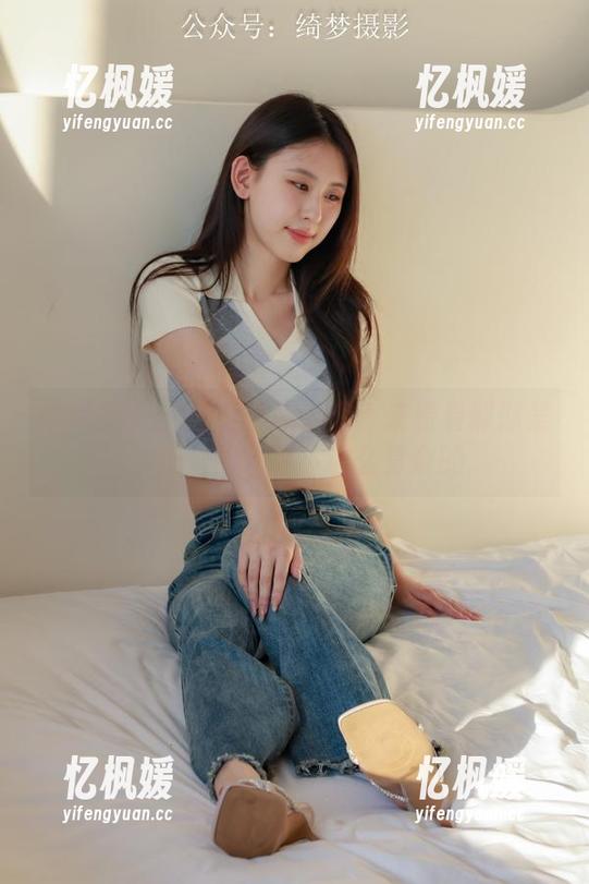 绮梦摄影-耶耶 绮梦摄影 - 私拍黑色风潮:来看看耶耶是怎么让黑色变得不那么复杂的。