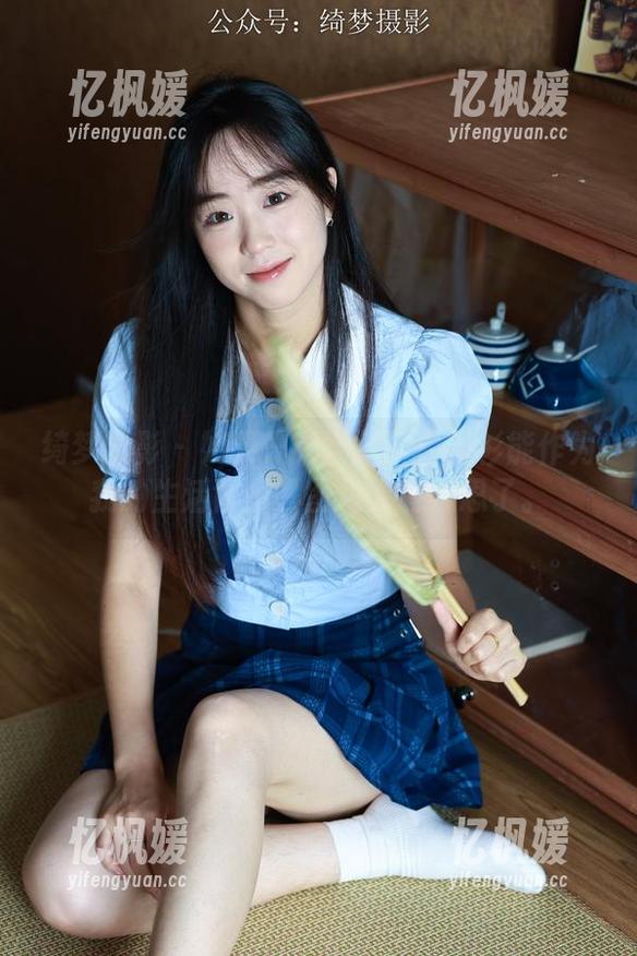 绮梦摄影-露露 绮梦摄影 - 如果只有露露的白衬衫能作为我的生活背景,图包太有意思了。