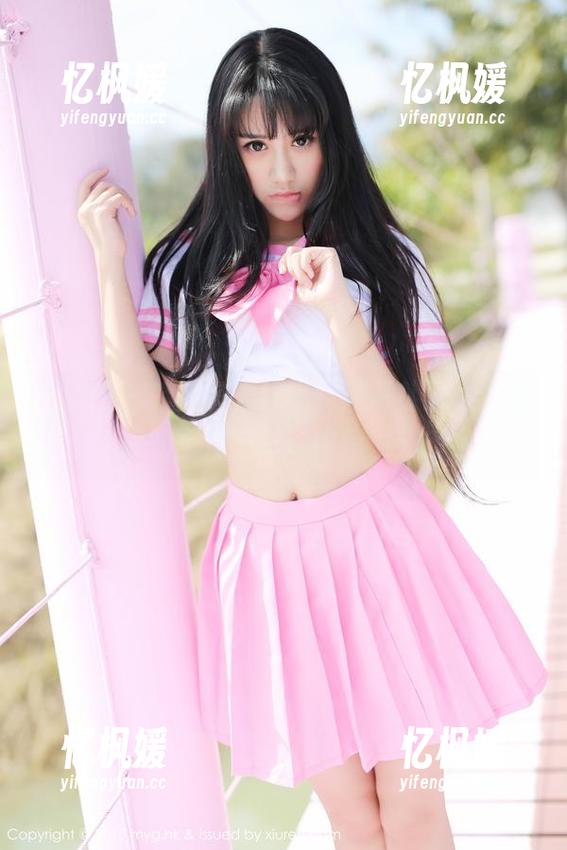 美媛馆 - 不用圣光打光，伊雨蔓Fiona制服的图片自己就闪闪发光？
