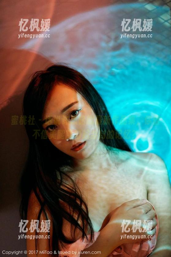 蜜桃社 - 话说许思铭的最新作品集，你信不信美腿能勾起尘封的记忆？