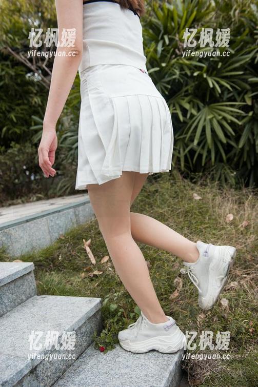魔镜街拍 - 一个女人的车展：玲玲的街拍写真一窥究竟